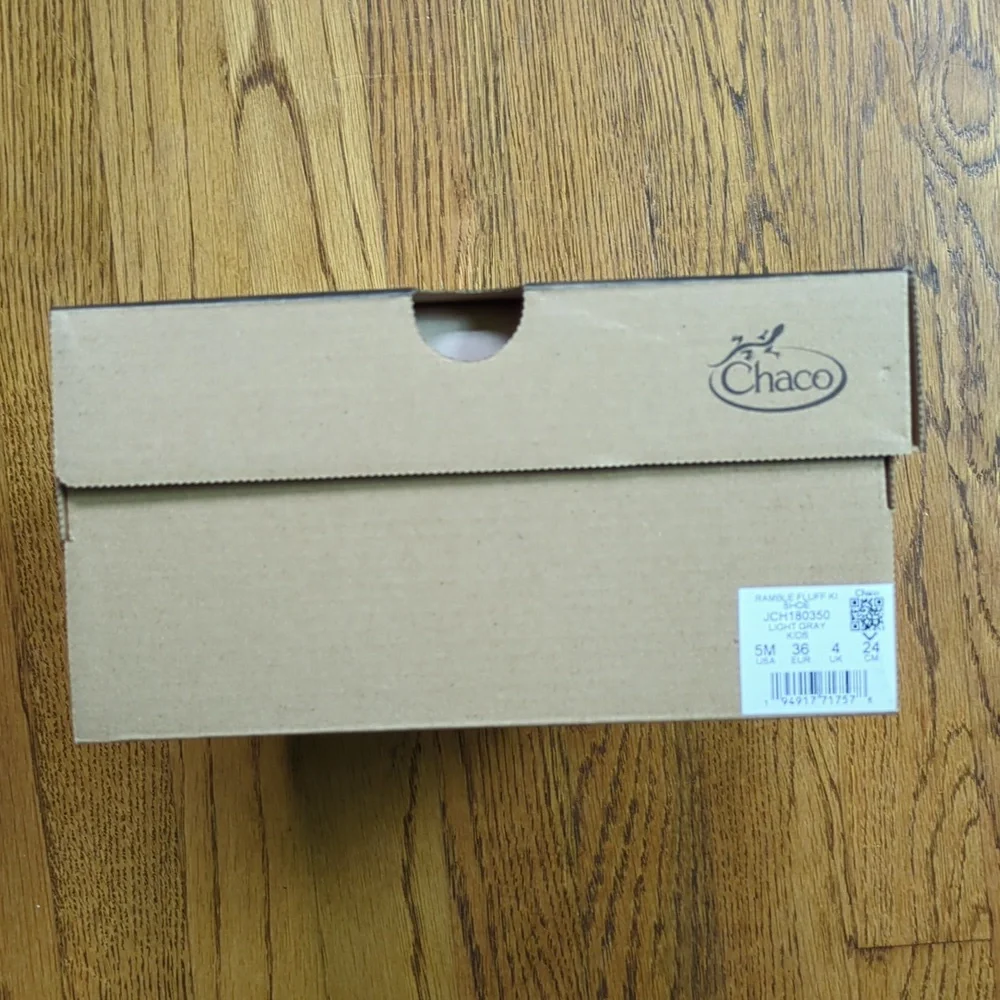 NIB Chaco Ramble Fluff Bootie Light Grey Color Kids Size 5